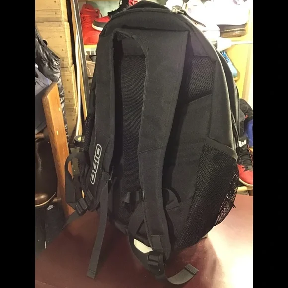 OGIO Backpack like New - Picture 7 of 15